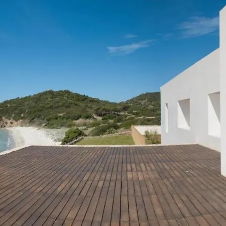 Holiday home A Seafront Hideaway With Spectacular Water Views *