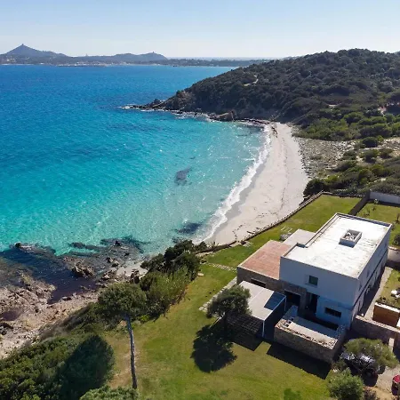 Holiday home A Seafront Hideaway With Spectacular Water Views