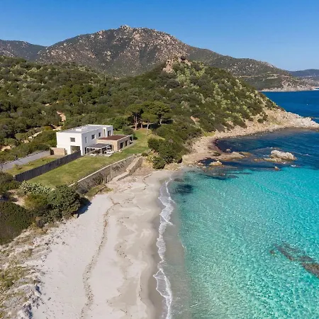 Holiday home A Seafront Hideaway With Spectacular Water Views *