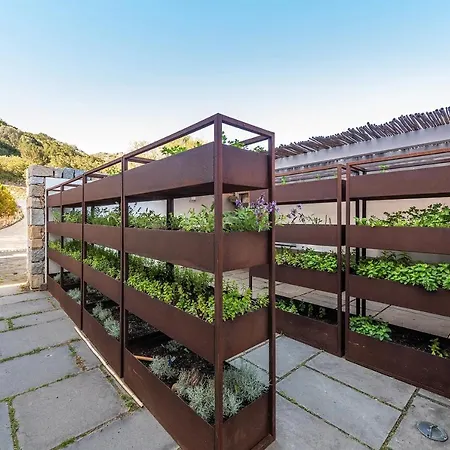 A Seafront Hideaway With Spectacular Water Views Holiday home *
