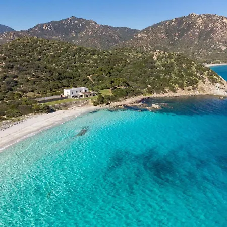 Holiday home A Seafront Hideaway With Spectacular Water Views *