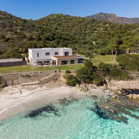 A Seafront Hideaway With Spectacular Water Views Holiday home